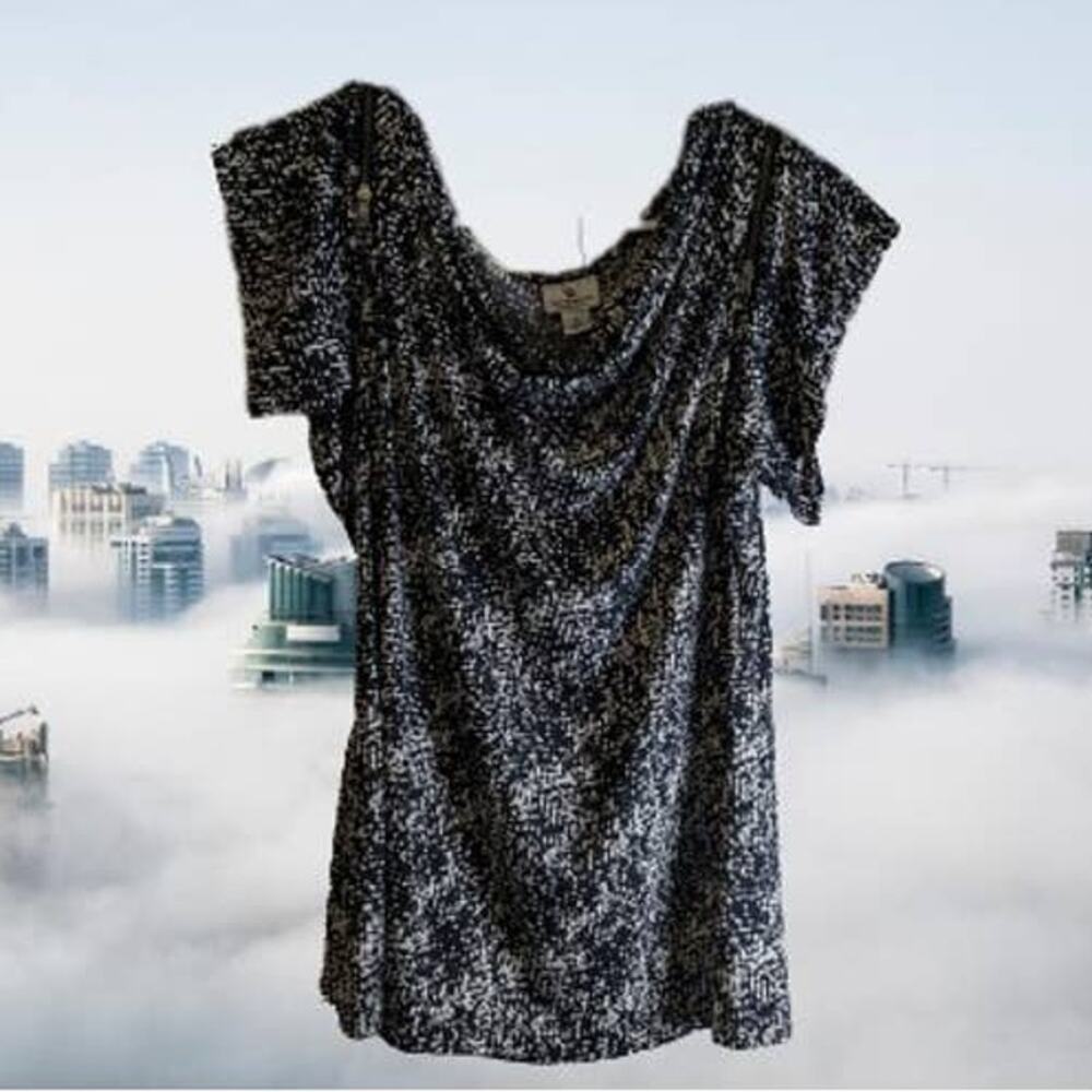 Worthington Petite Large short sleeve, black & white fall woman's top. Office